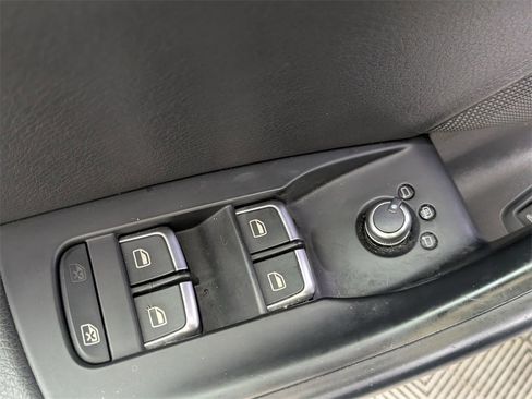 Used 2018 Audi Q3 2.0T Premium image 13