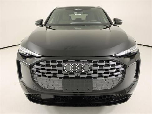 New 2025 Audi Q5 Prestige image 8