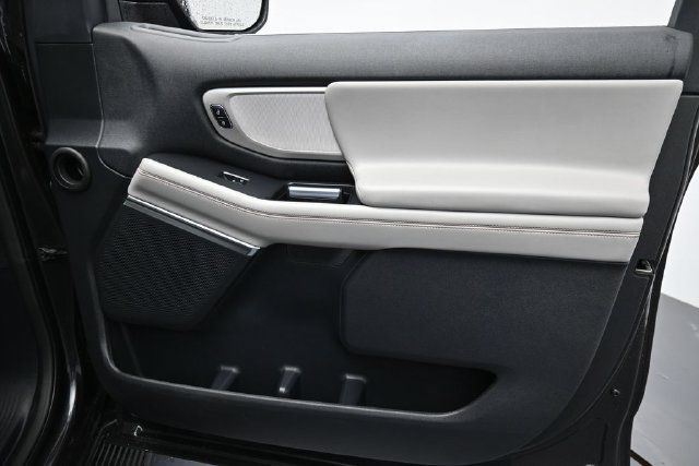 Certified 2025 Ford Expedition Active AWD/4WD image 35