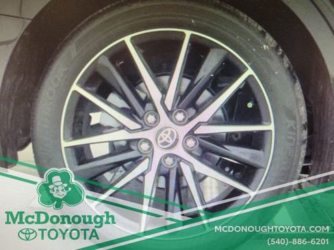 Used 2024 Toyota Camry SE image 20