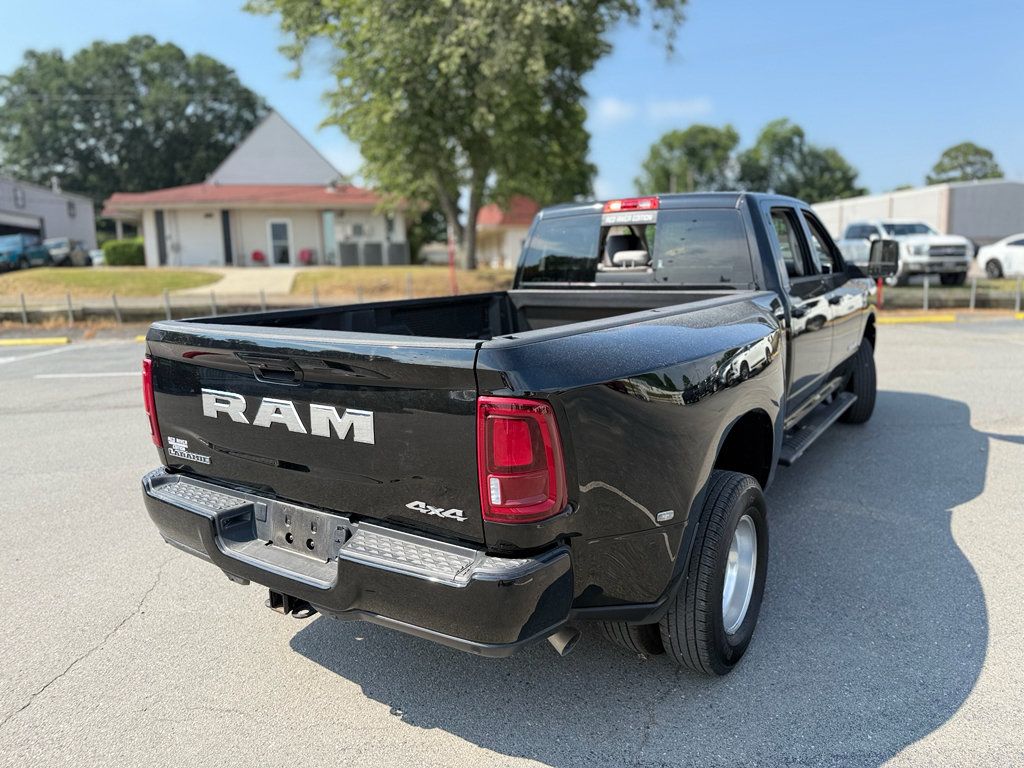 Used 2025 RAM 3500 Laramie AWD/4WD image 17