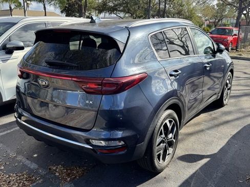 Certified 2021 Kia Sportage EX image 3