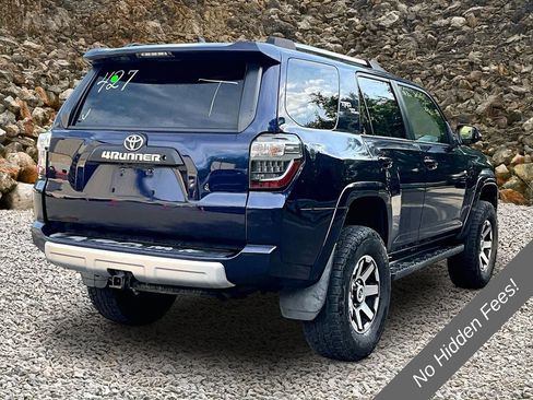Used 2017 Toyota 4Runner TRD Off-Road Premium AWD/4WD image 2