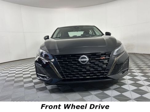 Certified 2025 Nissan Altima 2.5 SR image 2