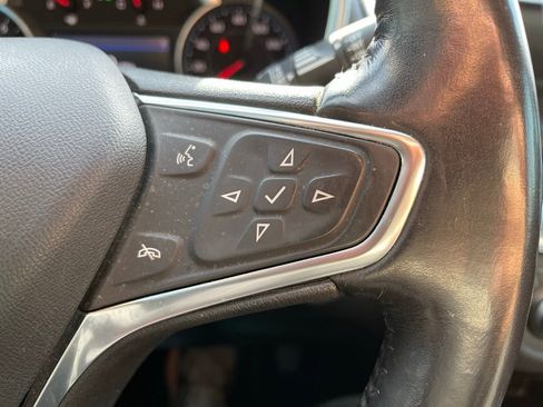 Used 2021 Chevrolet Equinox Premier image 18