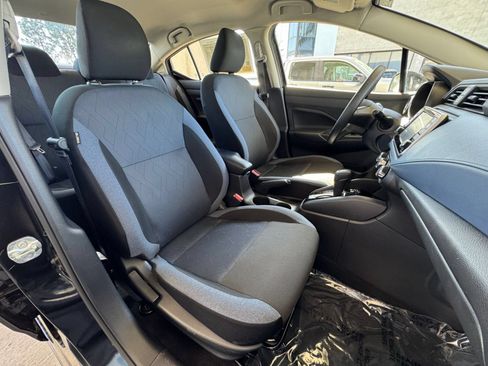 Used 2025 Nissan Versa SV FWD image 35