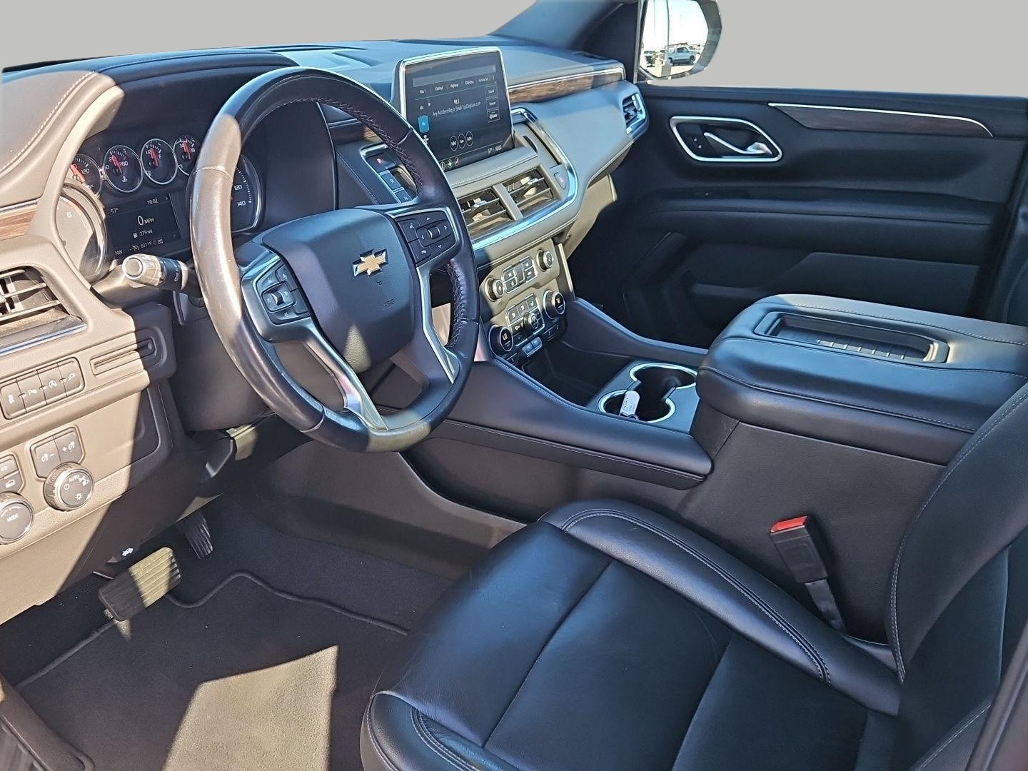 Used 2021 Chevrolet Suburban LT AWD/4WD image 14