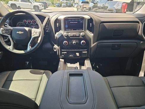 Used 2019 Chevrolet Silverado 1500 LTZ AWD/4WD image 22