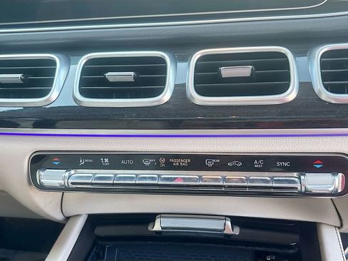 Used 2020 Mercedes-Benz GLS 450 4MATIC image 30