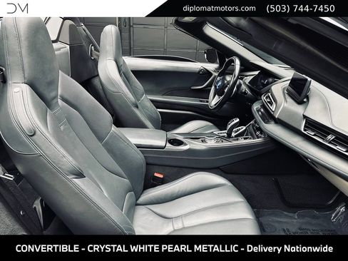 Used 2019 BMW i8 Roadster AWD/4WD image 21