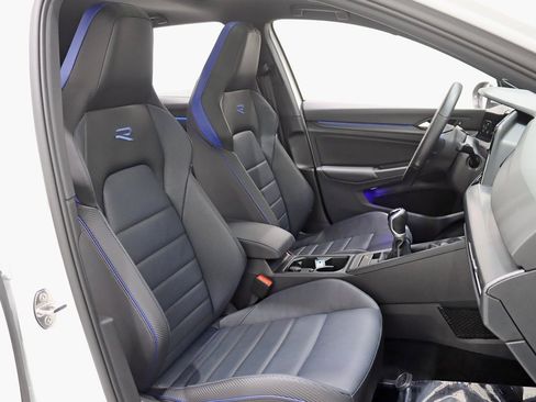 Used 2022 Volkswagen Golf R image 24