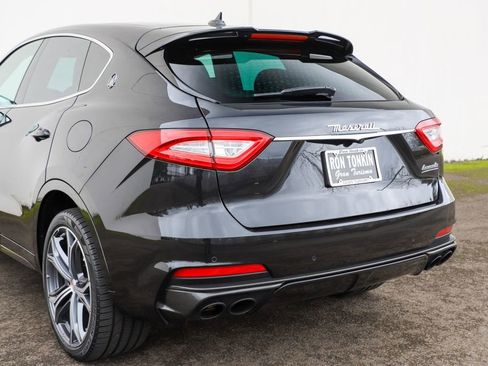 Used 2019 Maserati Levante Trofeo image 34