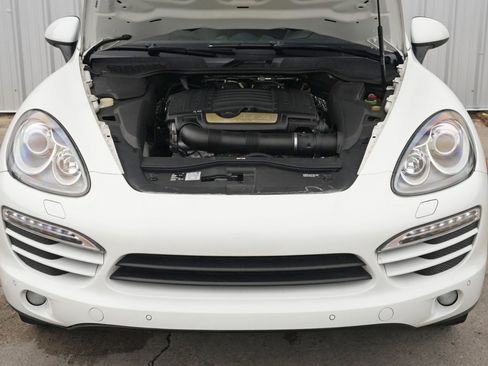 Used 2014 Porsche Cayenne image 7