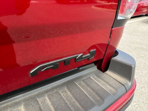 Used 2022 GMC Canyon AT4 w/ Driver Alert Package AWD/4WD image 10