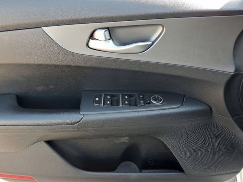 Used 2019 Kia Forte LXS FWD image 10