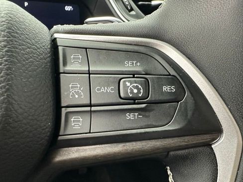 Certified 2024 Jeep Grand Cherokee L Limited w/ Luxury Tech Group II AWD/4WD image 36