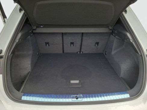 Used 2024 Audi Q3 2.0T Premium Plus image 9