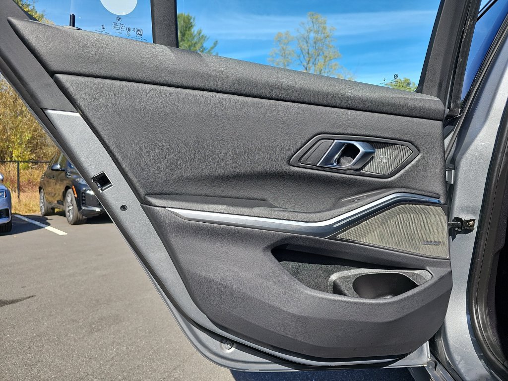 Certified 2026 BMW 330i xDrive Sedan AWD/4WD image 25