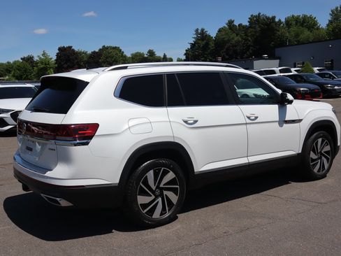Used 2024 Volkswagen Atlas SEL AWD/4WD image 5