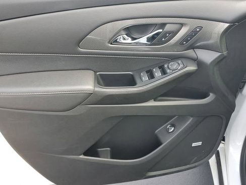 Certified 2023 Chevrolet Traverse Premier AWD/4WD image 16
