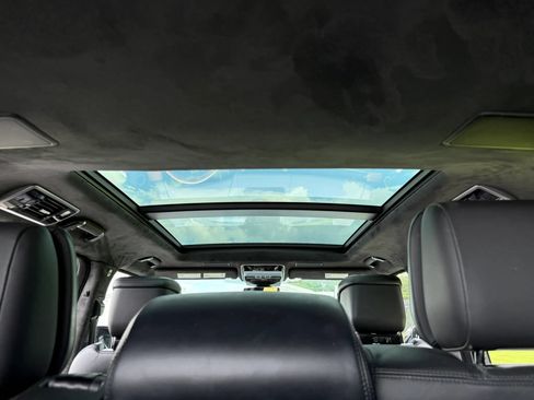 Used 2018 Land Rover Range Rover Autobiography AWD/4WD image 14