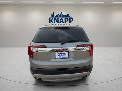 Used 2023 GMC Acadia SLT image 4