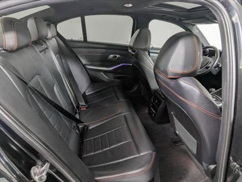 Used 2019 BMW 330i Sedan w/ Premium Package image 22