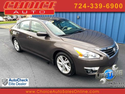 Used 2015 Nissan Altima 2.5 SV image 1