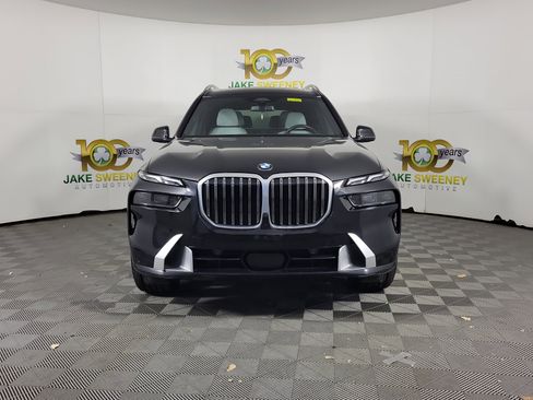 Certified 2023 BMW X7 xDrive40i w/ Premium Package image 2