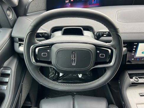 New 2025 Lincoln Navigator Reserve w/ Jet Appearance Package image 12