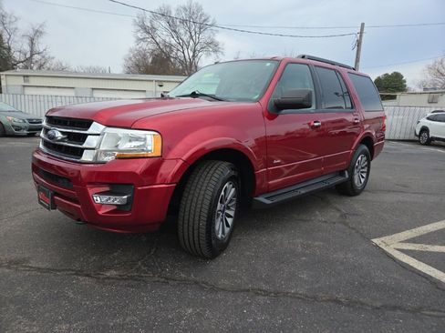 Used 2016 Ford Expedition XLT w/ Equipment Group 202A image 3