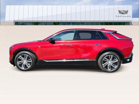 Certified 2024 Cadillac Lyriq Luxury image 5