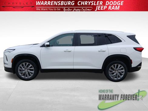 Used 2025 Buick Enclave Preferred AWD/4WD image 7