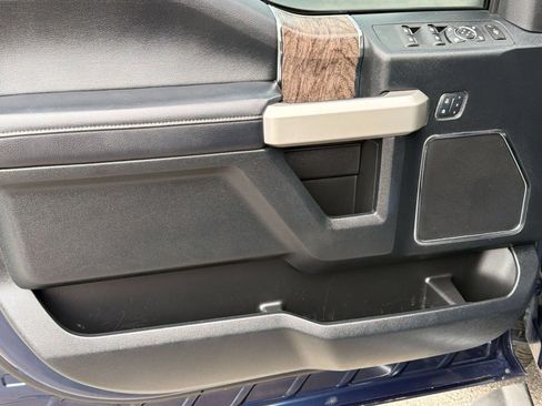 Used 2018 Ford F250 Lariat w/ Lariat Value Package AWD/4WD image 13