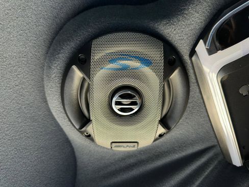 Used 2009 Cadillac DTS Limousine image 23