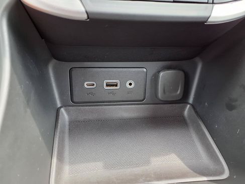 Used 2024 GMC Terrain SLE w/ Elevation Edition FWD image 10