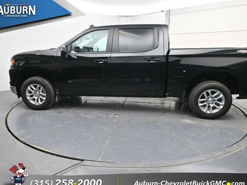 Used 2025 Chevrolet Silverado 1500 LT image 12