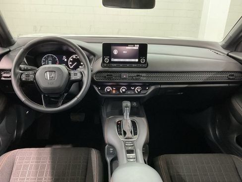 Used 2025 Honda HR-V Sport image 6