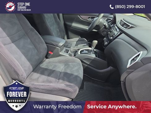 Used 2016 Nissan Rogue SV FWD image 32