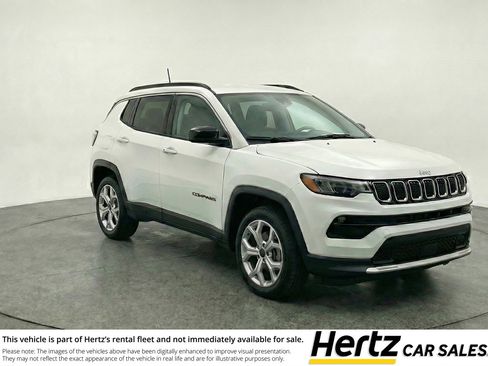 Used 2025 Jeep Compass Latitude image 1