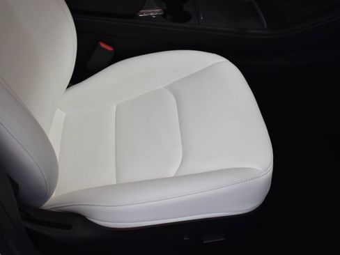 Used 2022 Tesla Model 3 Long Range AWD/4WD image 17