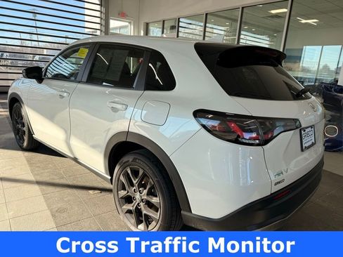 Used 2024 Honda HR-V Sport image 4