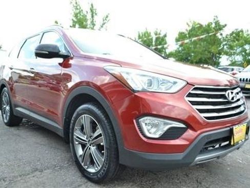 Used 2014 Hyundai Santa Fe GLS FWD image 4