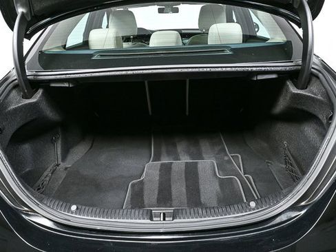 Used 2019 Mercedes-Benz C 300 Sedan image 24