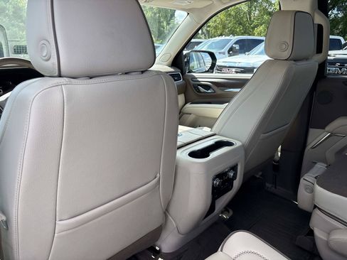 Used 2023 GMC Yukon Denali AWD/4WD image 29