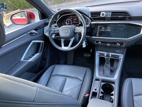 Certified 2023 Audi Q3 2.0T Premium w/ Convenience Package image 15