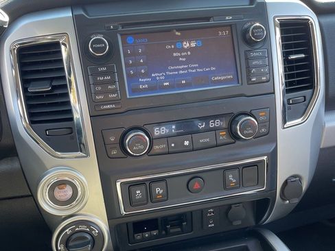 Used 2017 Nissan Titan PRO-4X image 11