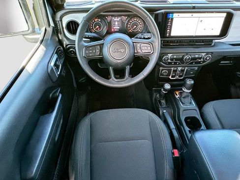 Used 2024 Jeep Wrangler Unlimited Sport AWD/4WD image 21