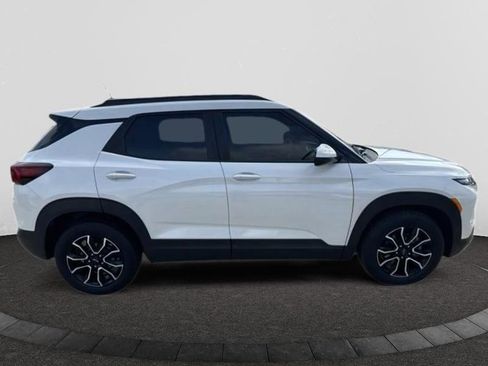 Used 2025 Chevrolet TrailBlazer ACTIV w/ Convenience Package image 2