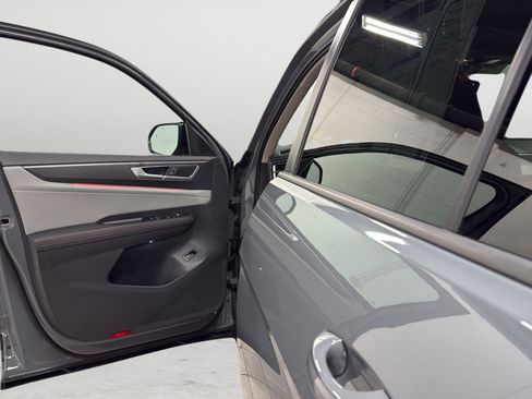 New 2026 Volkswagen Atlas Peak Edition image 14